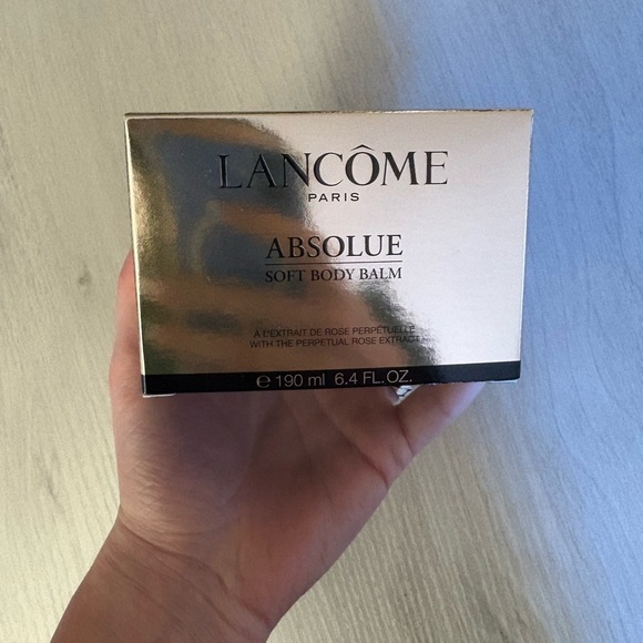 New In the Box ,Lancôme Absolue Soft Body Balm - Gold - Picture 2 of 7